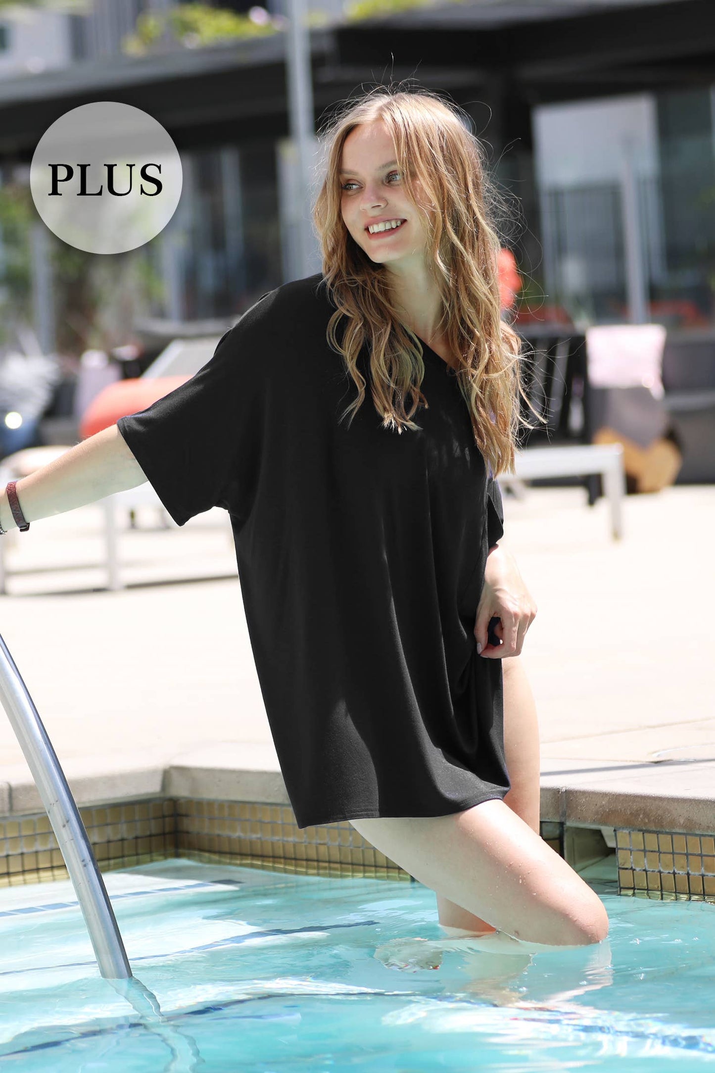 PLUS SIZE LUXE RAYON OVERSIZED ROUND NECK FRONT POCKET T: LTOLIVE-137364 / 1X