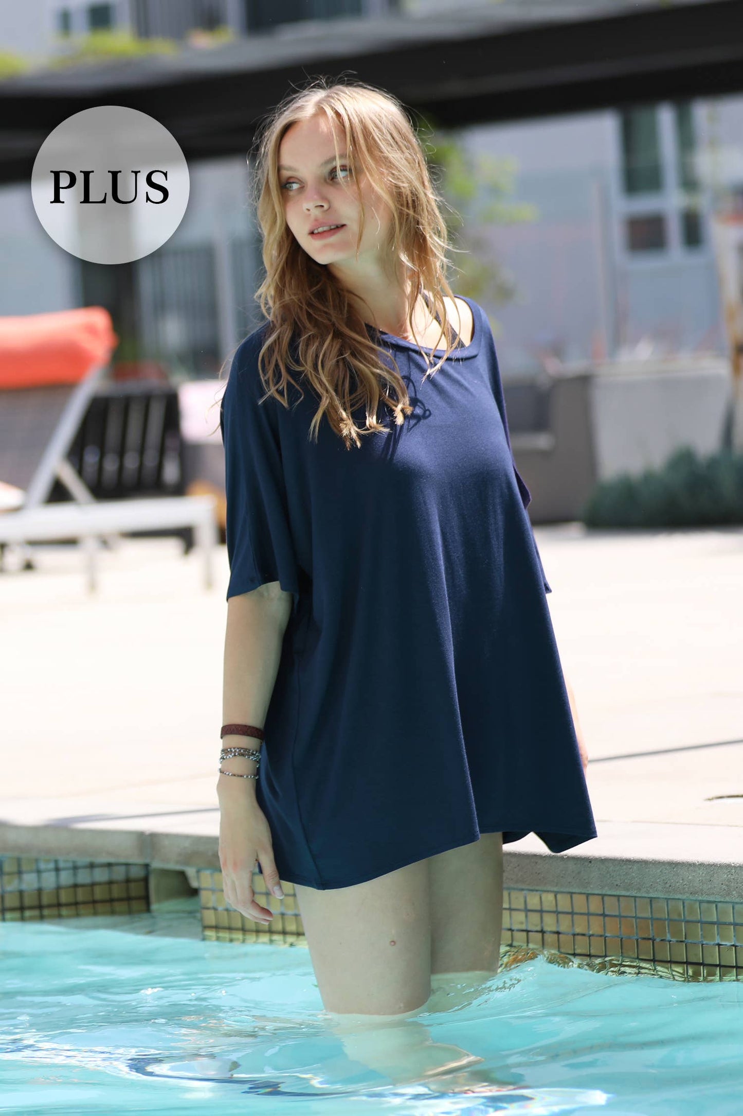 PLUS SIZE LUXE RAYON OVERSIZED ROUND NECK FRONT POCKET T: LTOLIVE-137364 / 1X