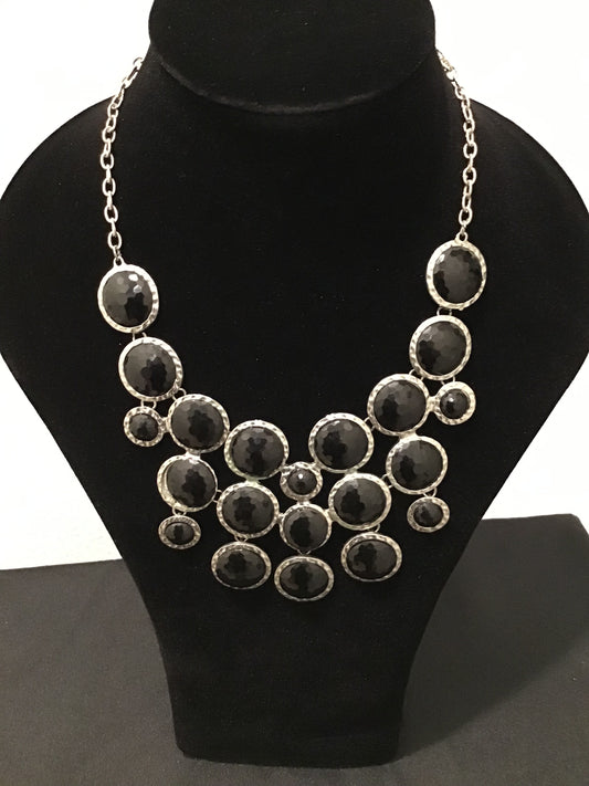 Blk & silver cluster necklace