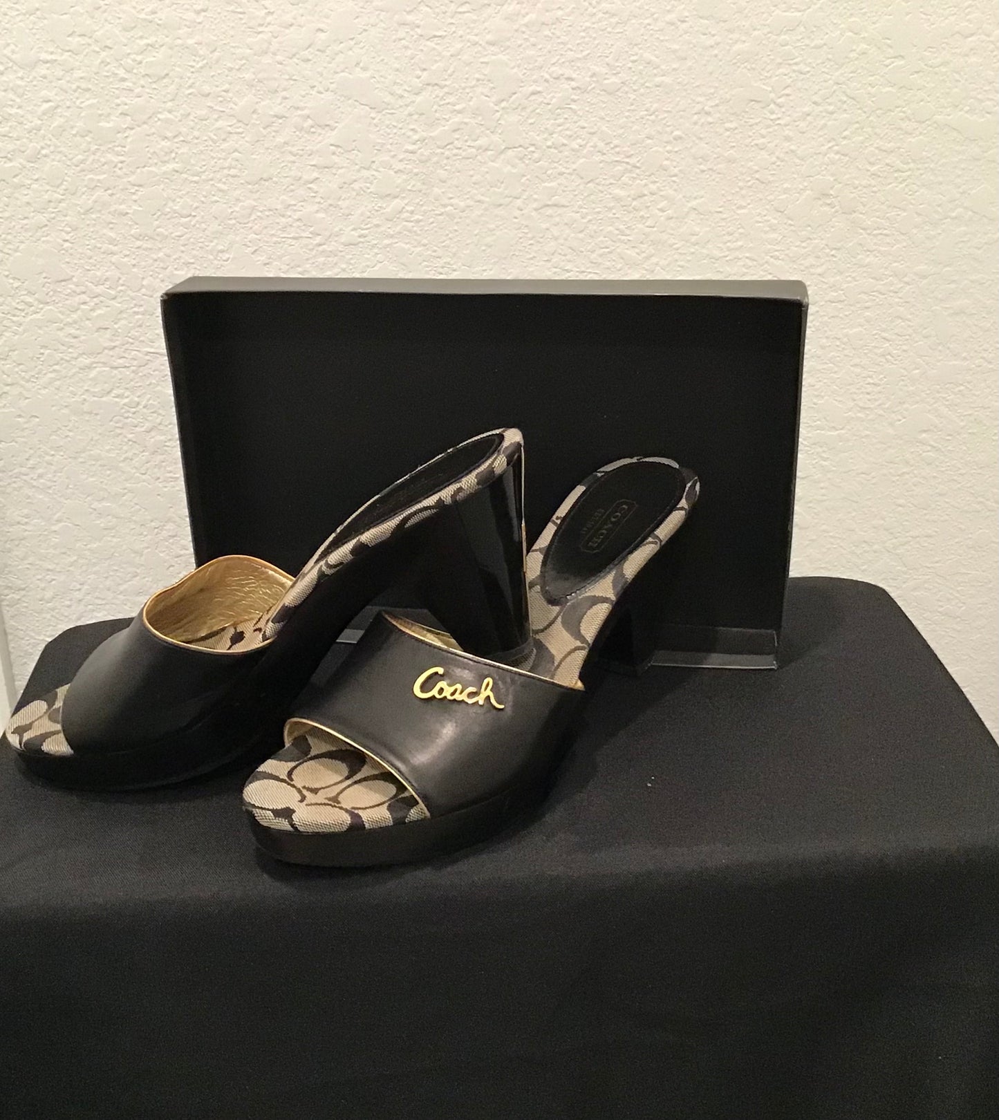 Designer Coach Heels/ 10 M
