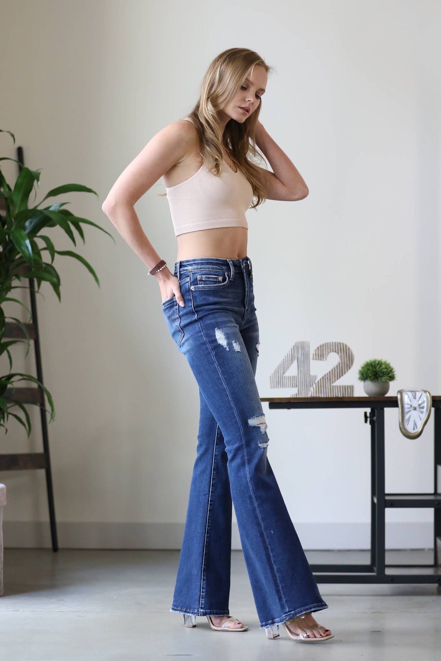 High-Rise Distressed Flare Denim Pants Jeans: Medium-172557 / SIZE 12/14