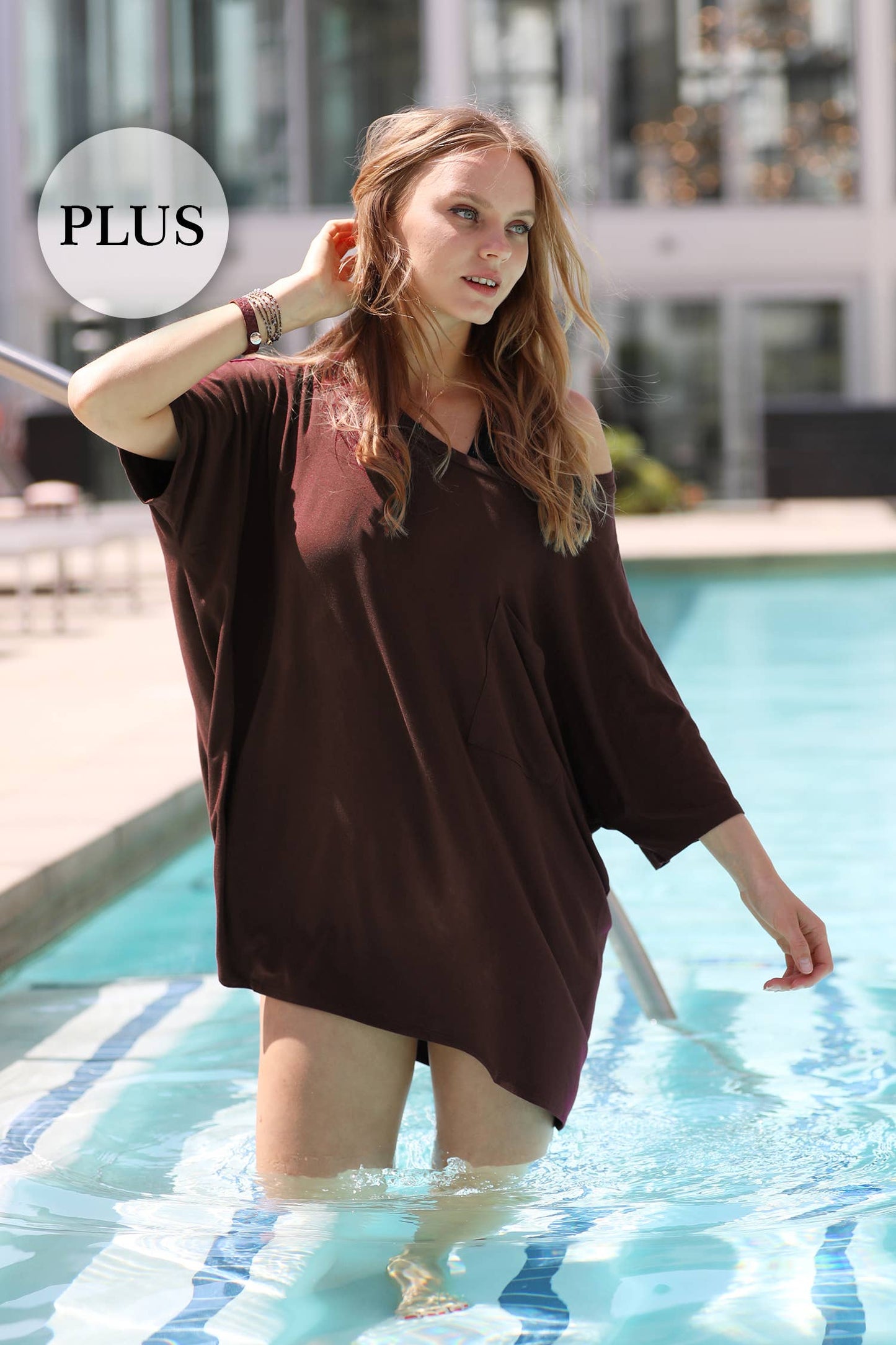 PLUS SIZE LUXE RAYON OVERSIZED ROUND NECK FRONT POCKET T: LTOLIVE-137364 / 1X
