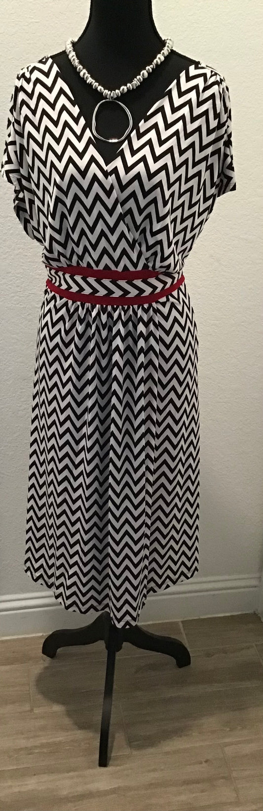 Black & white w/red V-neck dress