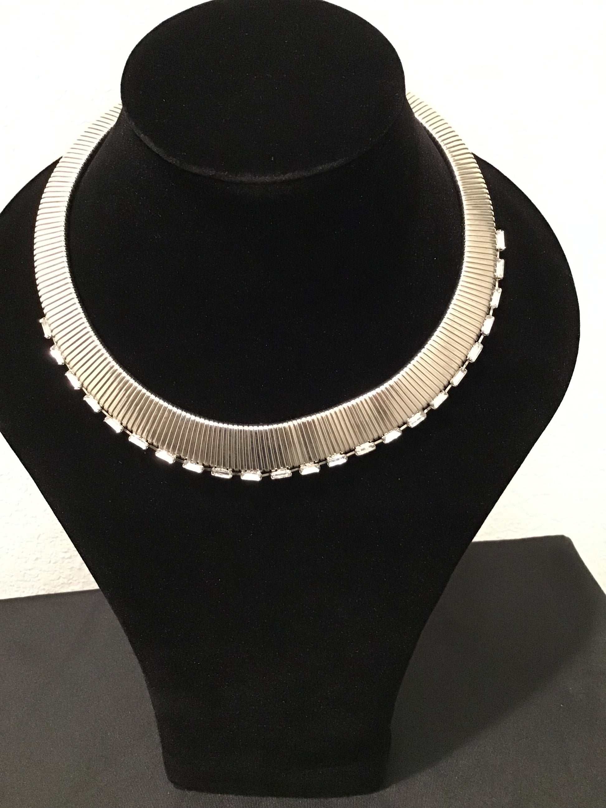 Silver Necklace w/rhinestones