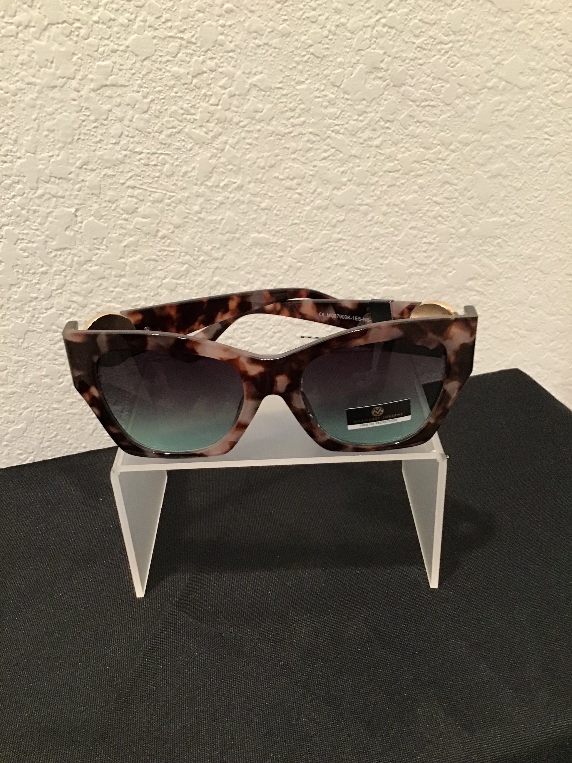 Cheetah print sunglasses