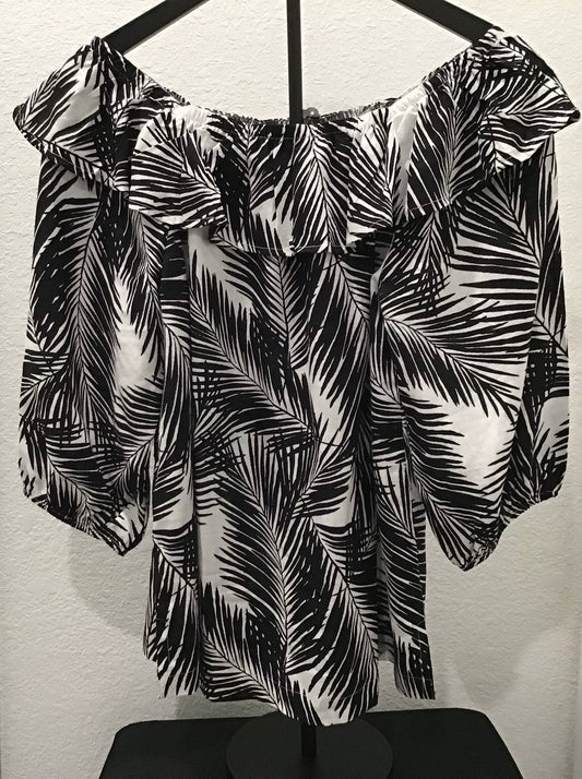 Blk/white print blouse/ Size L